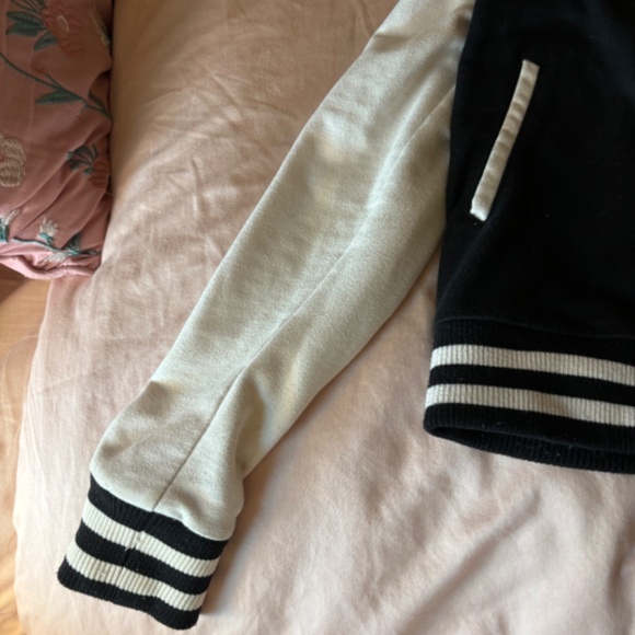Varsity style jacket - Picture 2 of 4